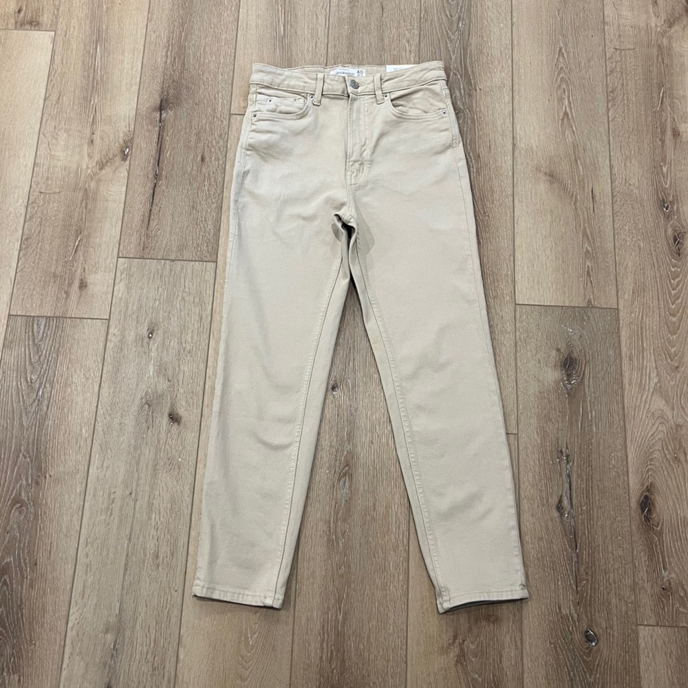 Stradivarius slim fit MOM jeans in Stone - 8